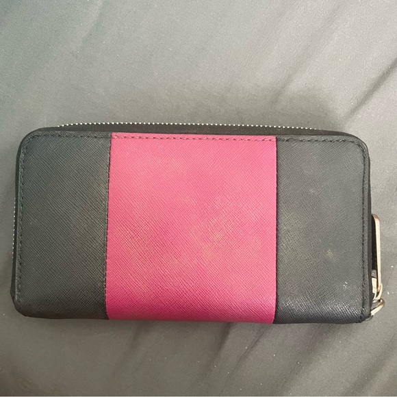 Michael Kors Wallet - Picture 7 of 7